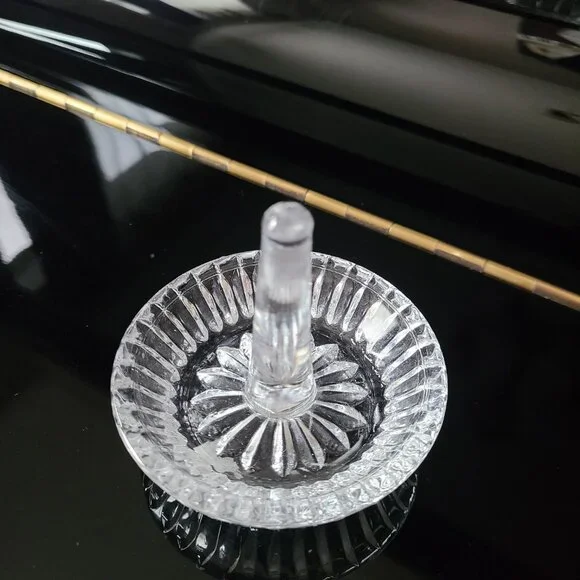 Crystal ring holder - Picture 2 of 3